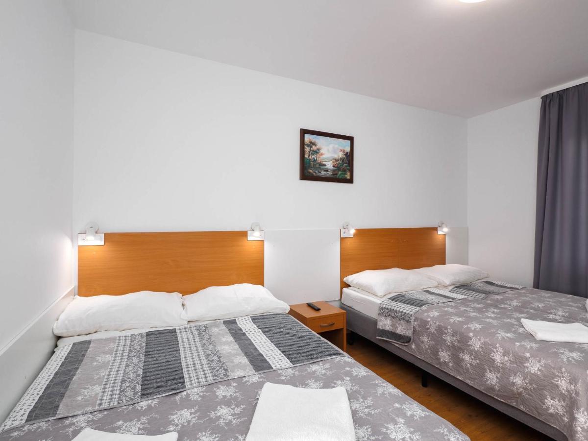 Astoria Apartment Dabki Ngoại thất bức ảnh