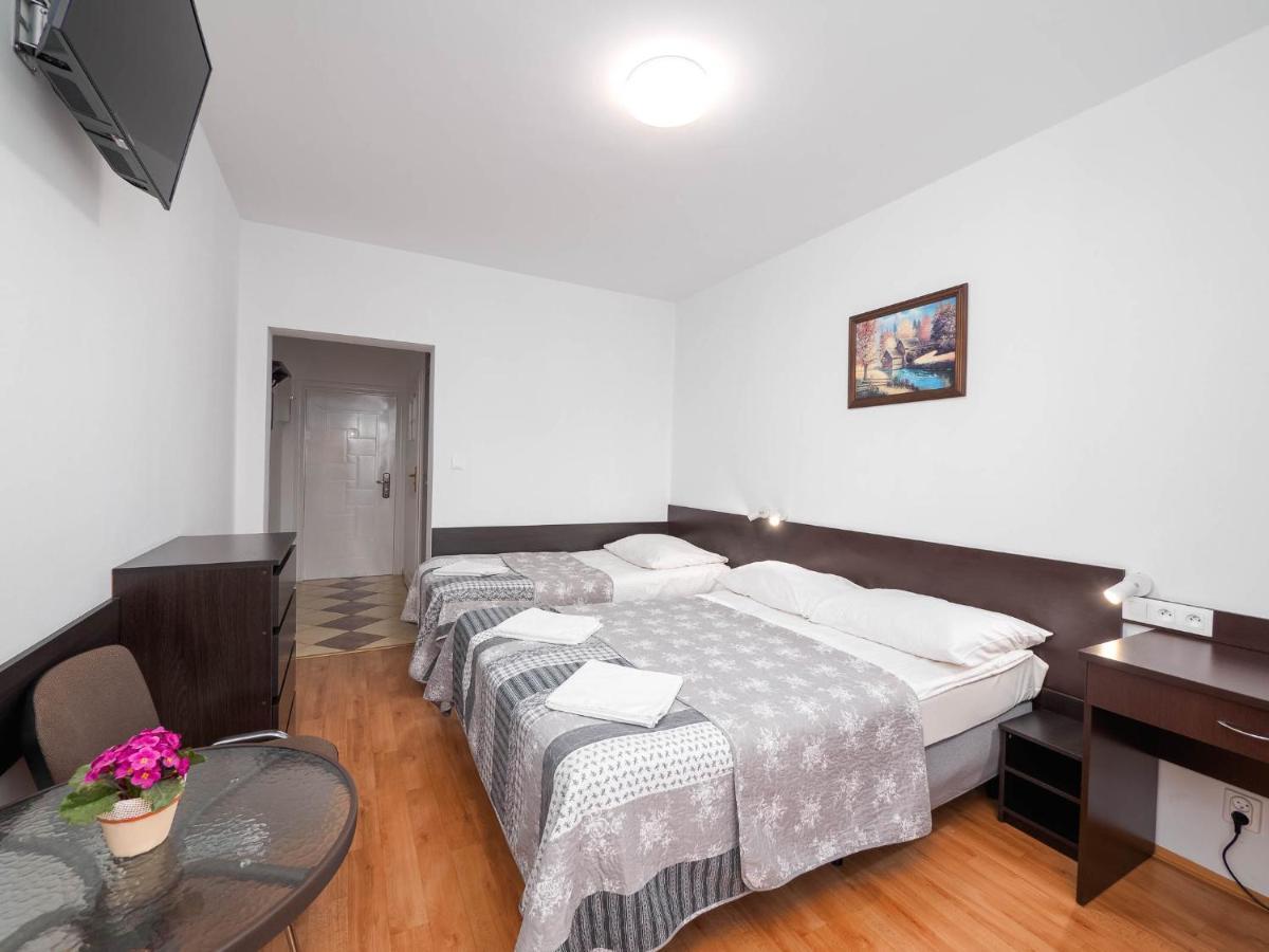 Astoria Apartment Dabki Ngoại thất bức ảnh